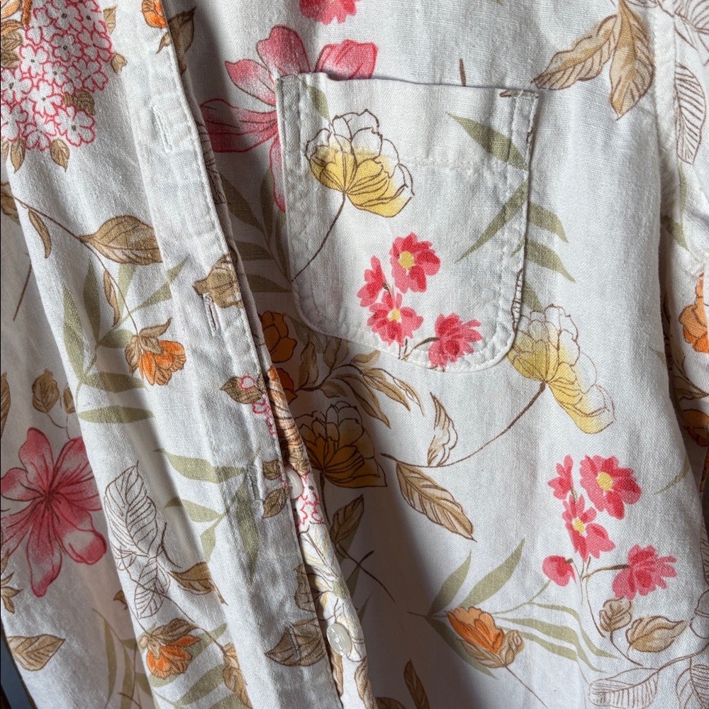 FINAL MARKDOWN Erika Floral Button-Up Shirt with Orange and Pink Accents medium - Picture 2 of 4